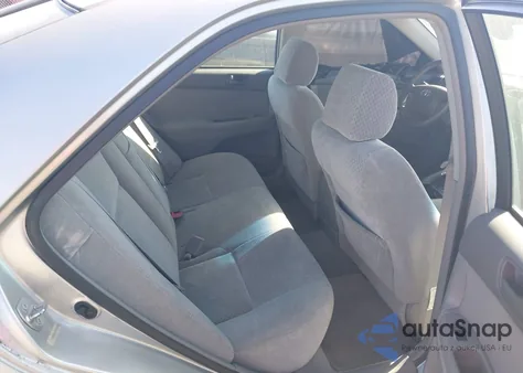 2004 Toyota Camry Le from USA, damaged, VIN 4T1BE32K24U791040